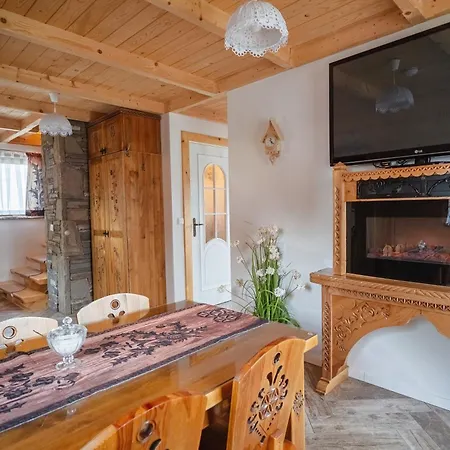 Szafran Z Widokiem Na Gory Apartmán