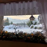 Szafran Z Widokiem Na Gory アパート ザコパネ