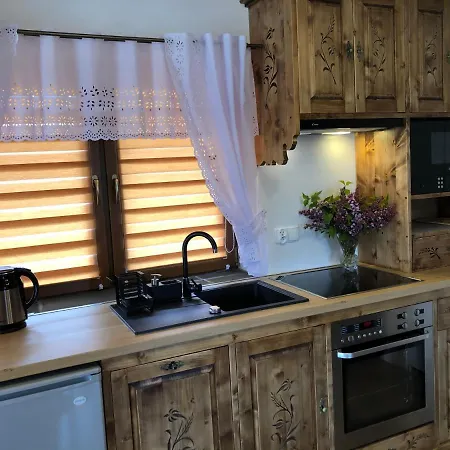 Szafran Z Widokiem Na Gory Zakopane