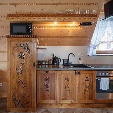 Szafran Z Widokiem Na Góry Zakopane