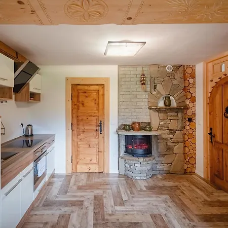 Szafran Z Widokiem Na Góry Apartamento *