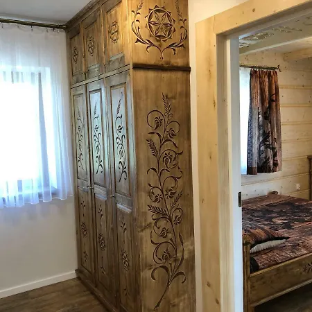 Szafran Z Widokiem Na Gory *