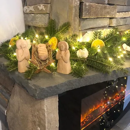 Szafran Z Widokiem Na Gory