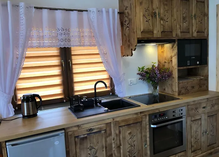 Szafran Z Widokiem Na Gory Zakopane